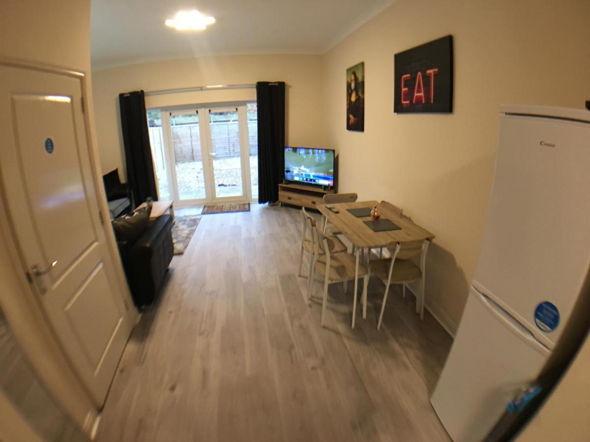 Very Large House, 6 Beds, 4 Bedrooms, 3 Bathrooms, 5 Smart Tv'S & Van Parking Boston Eksteriør billede