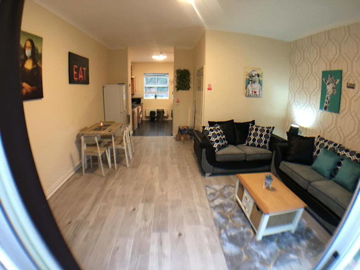 Very Large House, 6 Beds, 4 Bedrooms, 3 Bathrooms, 5 Smart Tv'S & Van Parking Boston Eksteriør billede