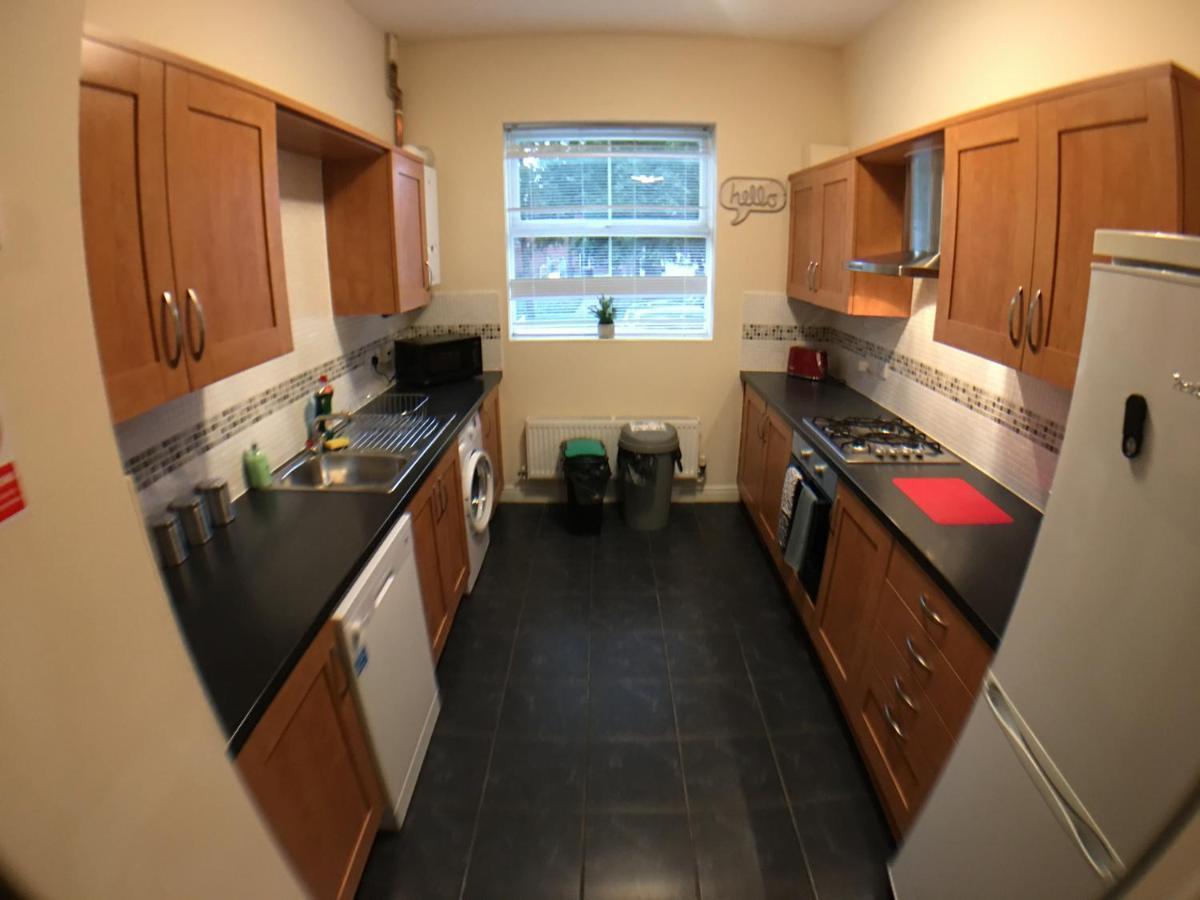 Very Large House, 6 Beds, 4 Bedrooms, 3 Bathrooms, 5 Smart Tv'S & Van Parking Boston Eksteriør billede