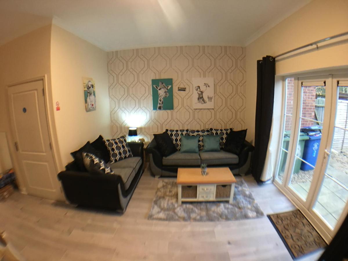 Very Large House, 6 Beds, 4 Bedrooms, 3 Bathrooms, 5 Smart Tv'S & Van Parking Boston Eksteriør billede